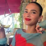 Nora de Leonardo expõe momento com Bruna Marquezine em fazenda