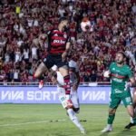 Após título da Supercopa, Flamengo goleia Portuguesa e lidera Carioca